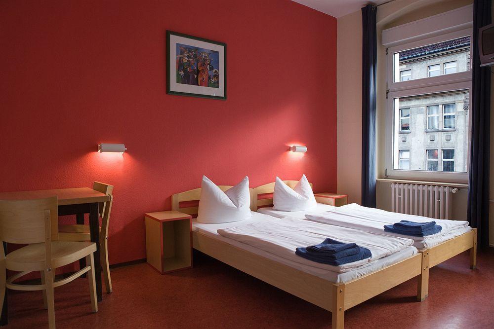 Acama Hotel & Hostel Schoeneberg Berlín Exterior foto