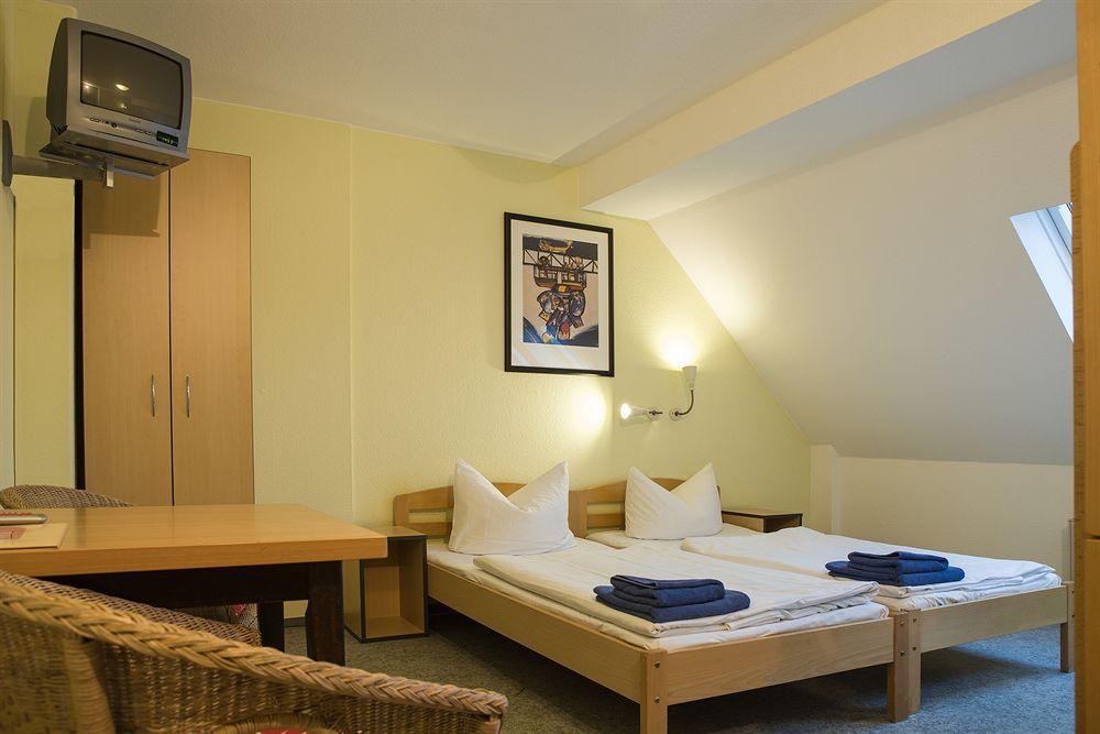 Acama Hotel & Hostel Schoeneberg Berlín Exterior foto